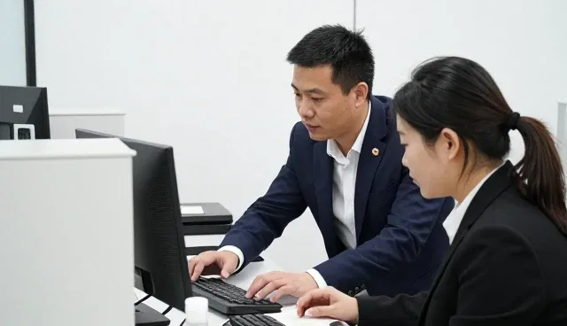 客户以中小帮助会务提升服务能力